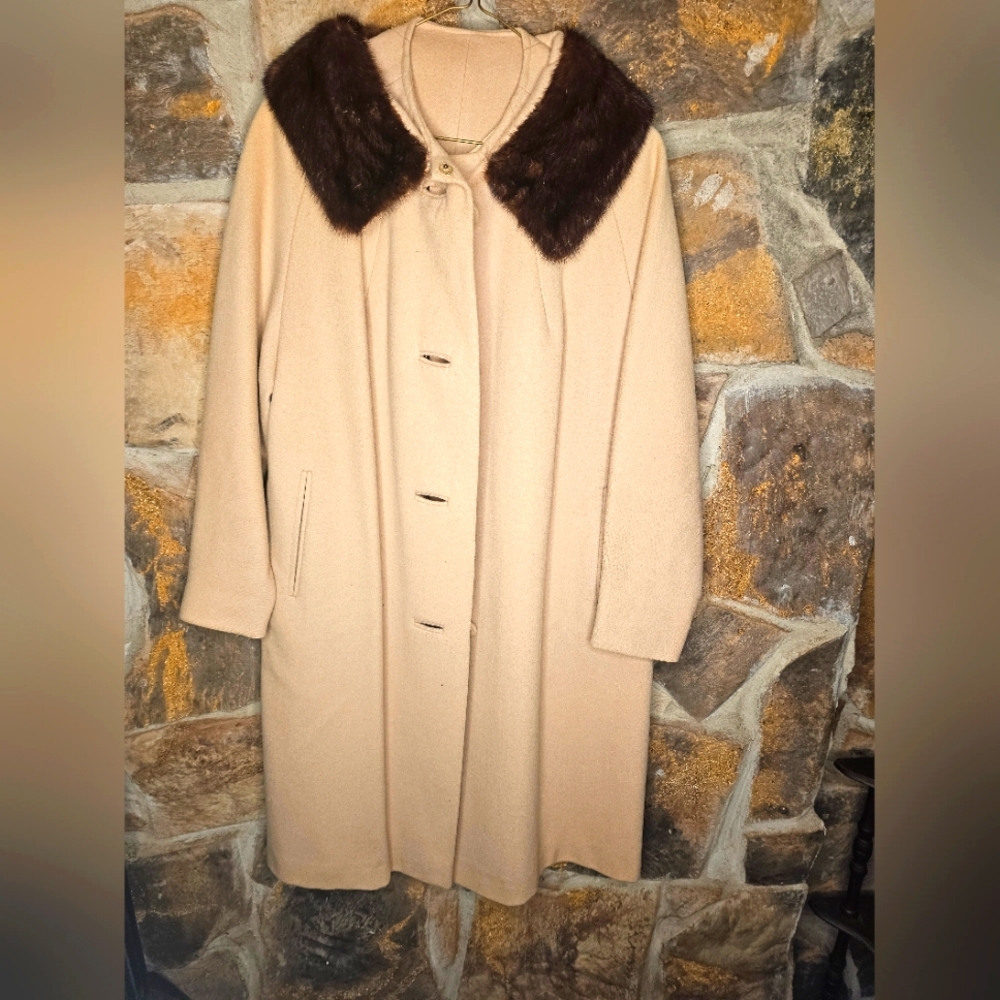 Lustrosa by wuandotte ladies 1950s coat
